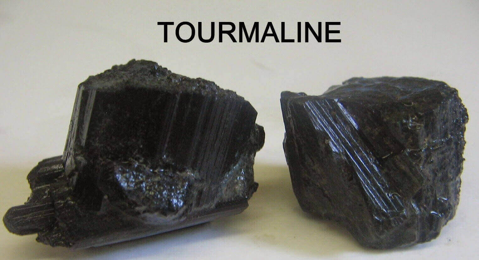 Tourmaline Stone: Meanings, Properties, zodiac sign and cleansing