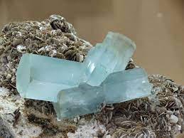 What is Aquamarine, its Meaning, and its Properties?